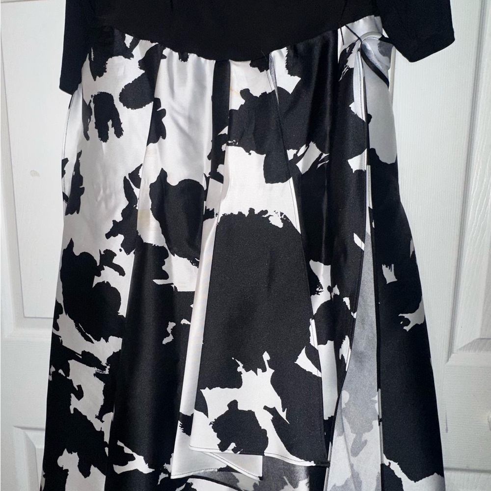 Black and White Patterned Skirt